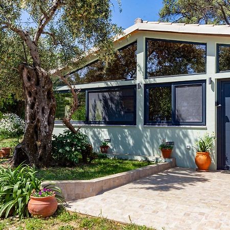 Alesia'S House Kassiopi Exterior photo