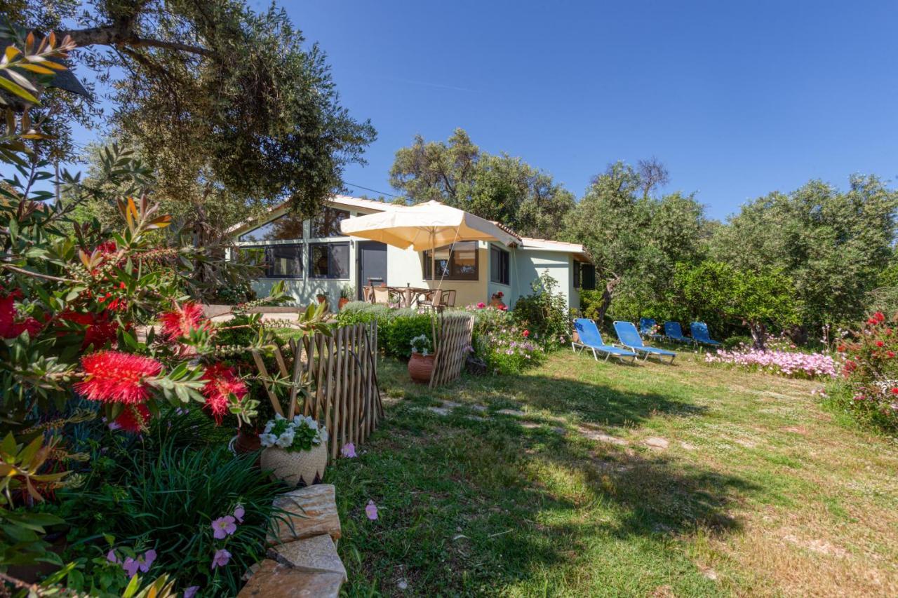 Alesia'S House Kassiopi Exterior photo
