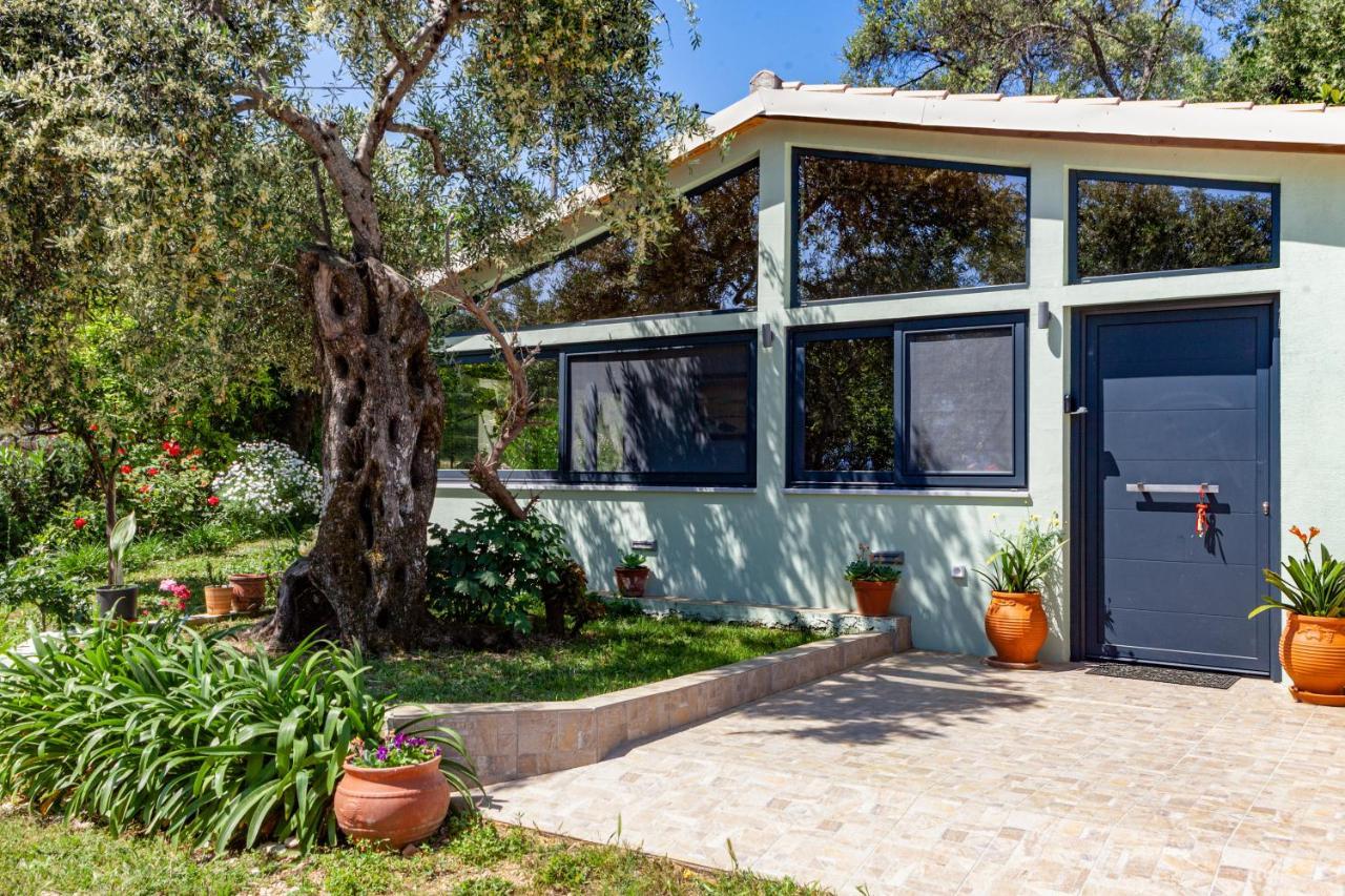 Alesia'S House Kassiopi Exterior photo